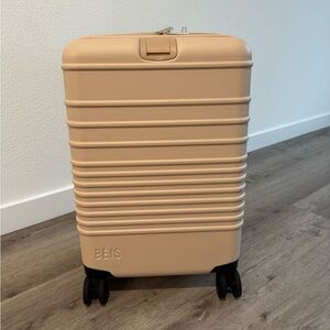 BÉIS Travel The Carry-On Roller 
in Beige